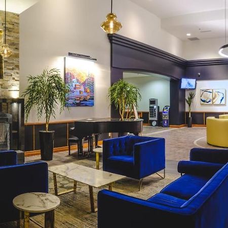 Chicoutimi Hotel Le Montagnais מראה חיצוני תמונה