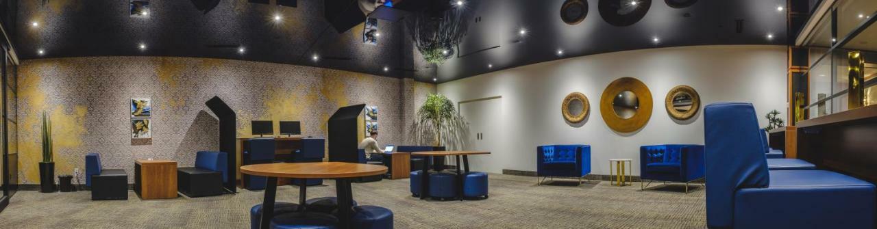 Chicoutimi Hotel Le Montagnais מראה חיצוני תמונה