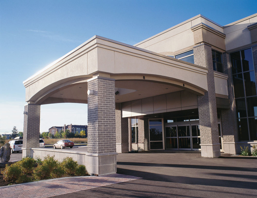 Chicoutimi Hotel Le Montagnais מראה חיצוני תמונה