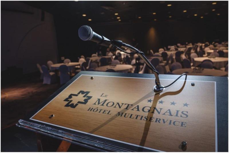 Chicoutimi Hotel Le Montagnais מראה חיצוני תמונה